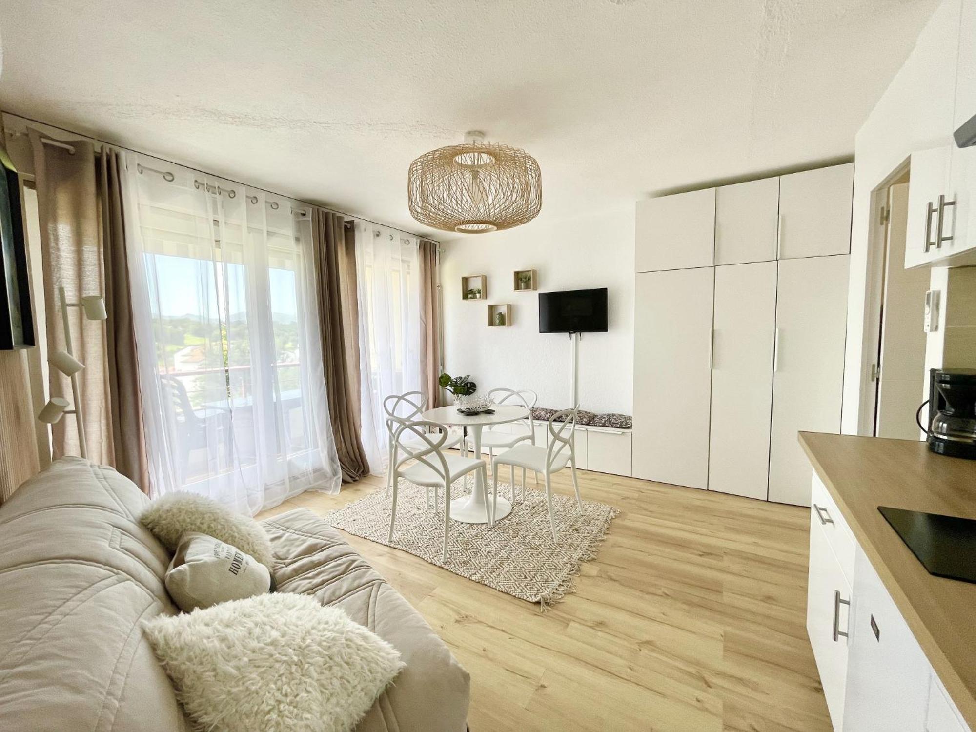 Caporizon-Baillenia-T1 Vue Montagne - Piscine St Jean De Luz Apartment แซ็งฌองเดอลูซ ภายนอก รูปภาพ